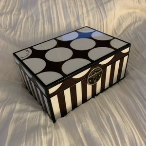 Henri Bendel - Hot For Dots - Jewelry box
